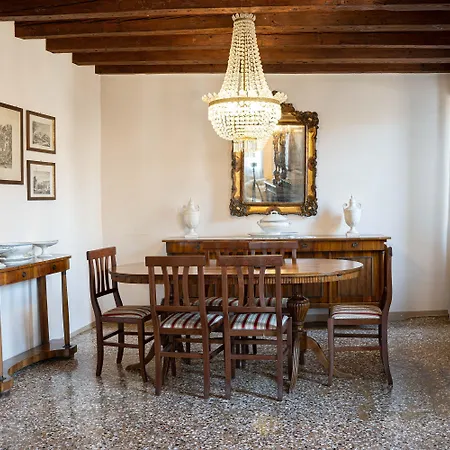 Apartamento Gorgeous St. Square By Ca-sa Check