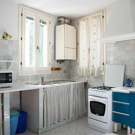 Gorgeous St Square By Ca-sa Check Венеция