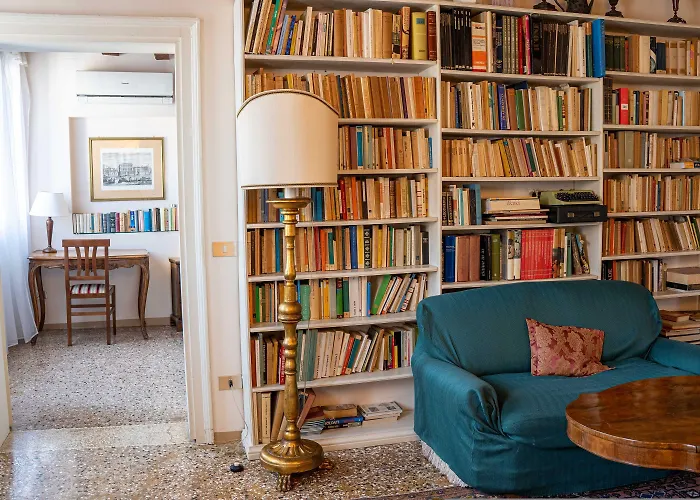 Apartman Gorgeous St. Square By Ca-sa Check Velence