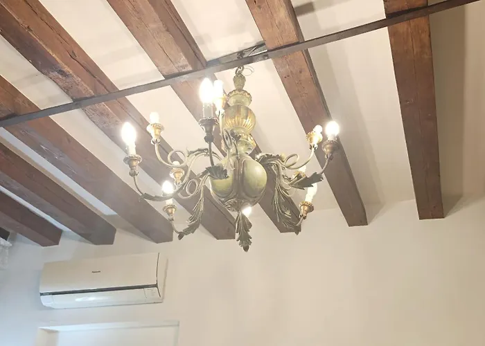 Gorgeous St. Square By Ca-sa Check Apartman