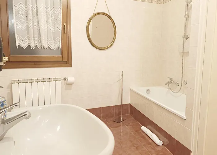 Gorgeous St. Square By Ca-sa Check Apartman *