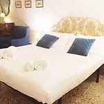 Gorgeous St. Square By Ca-sa Check Apartament Wenecja