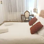 Gorgeous St. Square By Ca-sa Check Apartament