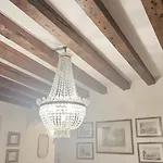 Gorgeous St. Square By Ca-sa Check Apartament