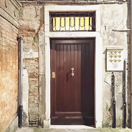 Gorgeous St. Square By Ca-sa Check Appartement