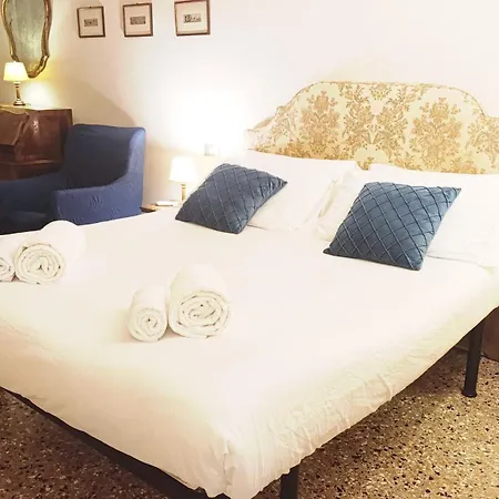 Gorgeous St. Square By Ca-sa Check Apartamento Venecia