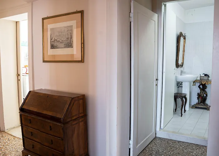 Gorgeous St. Square By Ca-sa Check Appartement