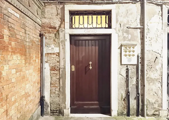 Gorgeous St. Square By Ca-sa Check Appartement