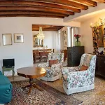 Gorgeous St. Square By Ca-sa Check Appartement *